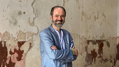 Juan Villoro reflexiona sobre el periodismo en la era digital: "Hoy en día un algoritmo es más importante que un filósofo"