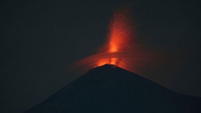 La erupción del volcán de Fuego en Guatemala obliga a evacuar a 786 personas
