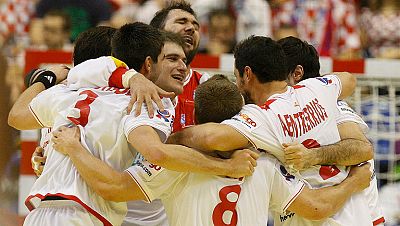 La selección española de balonmano se ha impuesto 31-26 a Islandia, lo que le otorga el pase a semifinales del Europeo de balonmano.