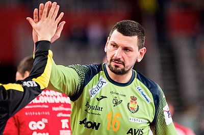 Sterbik ya está con España para ayudar a los Hispanos ante Francia