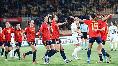 Los goles y las mejores jugadas del España 8-0 Escocia de clasificación para el Mundial femenino -- Ver ahora