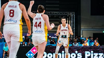 España busca ser primera de grupo