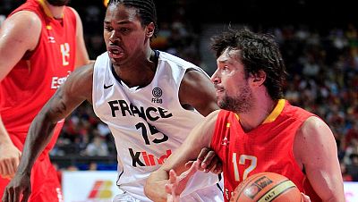La selección española de baloncesto da un serio repaso a Francia (81-65)