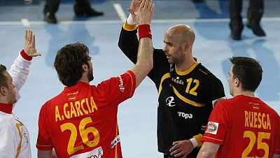 Sigue el mundial de balonmano en cuatro ciudades españolas, mas otras dos que se sumarán en la siguiente fase. El equipo nacional juega hoy el segundo partido ante Egipto....