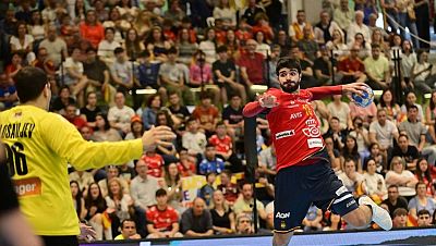 Los Hispanos cumplen en Pontevedra (32-28) y se jugarán el Mundial en Serbia con una ventaja de cuatro goles