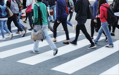 España supera los 49,5 millones de habitantes con más de 10 millones nacidos en el extranjero