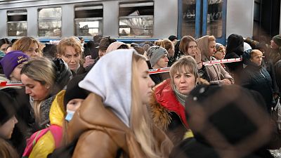 La estación de Przemysl, zona cero de la crisis de refugiados: "Huimos porque nuestras pesadillas se han hecho realidad"
