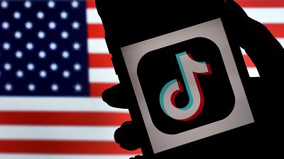 Estados Unidos aprueba una medida para prohibir TikTok si no se desvincula de su matriz china