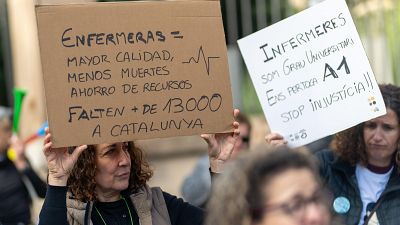 Cuatro de cada diez enfermeras se plantean abandonar la profesión en diez años Cuatro de cada diez enfermeras se plantean abandonar la profesión en diez años