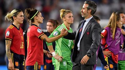 España se va de la Eurocopa femenina con la cabeza bien alta ante 30.000 ingleses