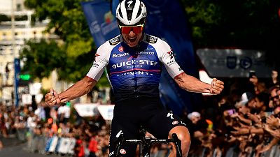 Evenepoel se exhibe en San Sebastián y vuelve a ganar la 'Klasikoa'