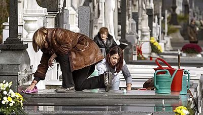 Día de visitas a los cementerios