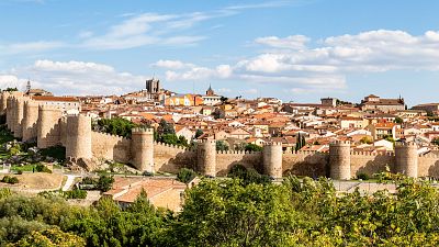 Prohíben beber y usar para cocinar agua del grifo en Ávila por el exceso de manganeso