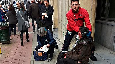 Un doble atentado yihadista en el aeropuerto y el metro de Bruselas mata al menos a 34 personas