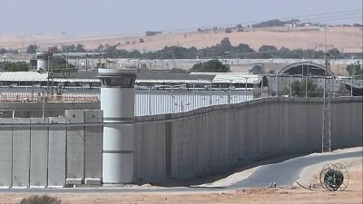 Israel deporta a 137 miembros de la flotilla a Turquía mientras los 50 españoles siguen encarcelados sin fecha para volver