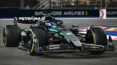 Russell se cuela en la fiesta de McLaren con un paseo triunfal en el GP de Singapur