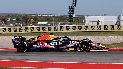 Verstappen reina en los libres del GP de EEUU con Aston Martin en problemas