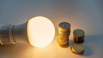 La factura de la luz cierra noviembre en 72 euros de media, el precio más bajo desde julio de 2021