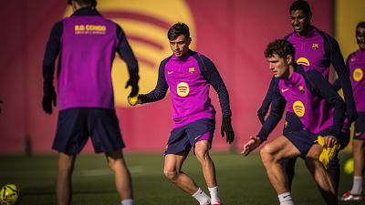 Pedri vuelve a entrenar con el Barça, Fermín causa baja y Raphinha y Rashford apuntan a titulares ante el Alavés