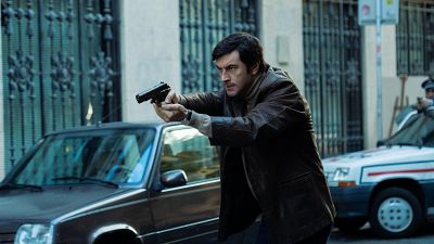 Javier Rey e Itsasso Arana protagonizan la serie basada en los años 80 en la lucha contra ETA en la frontera entre el País Vasco y Francia.