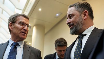 Feijóo y Abascal mantienen un encuentro "informal" para abordar el contexto político nacional e internacional