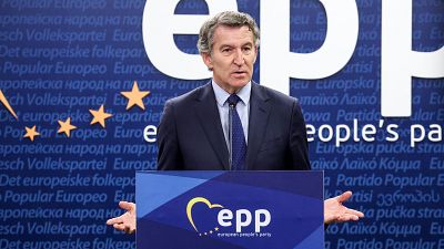 Feijóo ve a Sánchez "agonizando" e insta a Junts a decidir si hay cambio "tras años de experimentar la política sanchista"