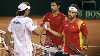 Últimos dos puntos del partido de dobles de la final de la Copa Davis 2011. La pareja argentina Nalbandián-Schwank vence a la española de Feliciano López-Fernando Verdasco