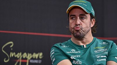 Alonso enfría la posibilidad de ir al Dakar: "He leído los rumores; no creo que sea compatible con la F1"