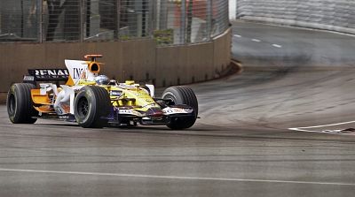 La FIA acusa a Renault de haber amañado el GP de Singapur en 2008