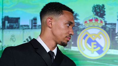 Alexander-Arnold en su presentación con el Real Madrid. Alexander-Arnold en su presentación con el Real Madrid.