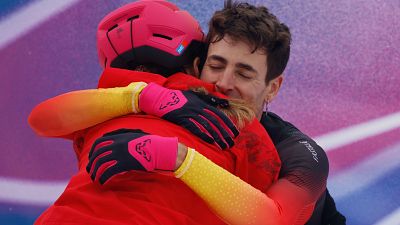 Oriol Cardona y Ana Alonso ganan la tercera medalla para España con un bronce en relevos mixtos de skimo