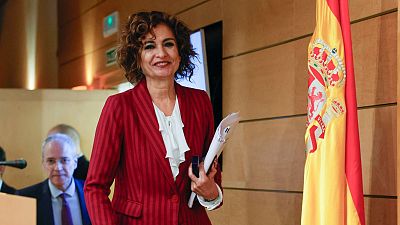 Montero plantea ceder más impuestos a las CC.AA. para inyectar 16.000 millones en el nuevo sistema de financiación