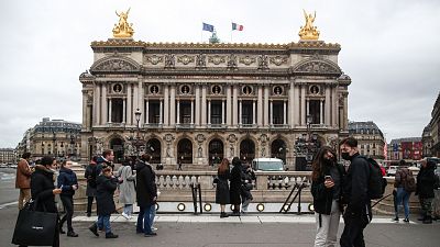 Francia registra 230.000 nuevos vacunados contra la COVID en una semana tras la amenaza de restricciones