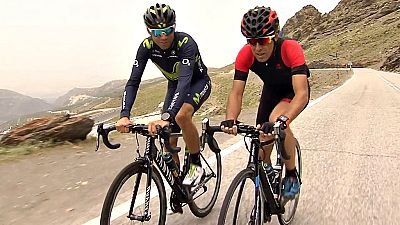 El comentarista de TVE analiza la ascensión granadina acompañado del ciclista Alejandro Valverde.