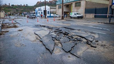 Murcia suspende las clases en once municipios por las lluvias y manda una alerta por la apertura de la presa Argos