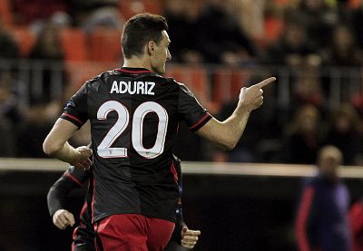 El Athletic se mete en cuartos a costa del Valencia con un gol polémico
