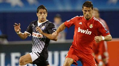 El Real Madrid ha sufrido más de lo previsto para imponerse a domicilio al Dinamo de Zagreb (0-1) , con tanto de Di maría.  El equipo croata se mostró correoso, presionando y tocando con criterio. El Real Madrid no consiguió imponer su juego con un g