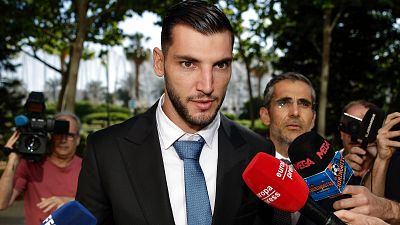 El futbolista Rafa Mir, condenado a ocho años y medio de prisión por agresión sexual y lesiones