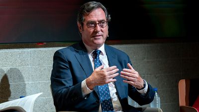 Garamendi exige al Gobierno más dinero en Sanidad para agilizar las bajas: "¿No puede invertir 4.000 millones?"