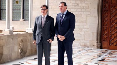 El president de la Generalitat, Salvador Illa, i el ministre de Transports, Óscar Puente, en una reunió al Palau de la Generalitat per la constitució de l’empresa Rodalies de Catalunya (ACN | Andrea Salazar) El president de la Generalitat, Salvador Illa, i el ministre de Transports, Óscar Puente, en una reunió al Palau de la Generalitat per la constitució de l’empresa Rodalies de Catalunya (ACN | Andrea Salazar)