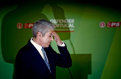 Sócrates asume la derrota electoral como propia y se retira de la política activa tras 25 años