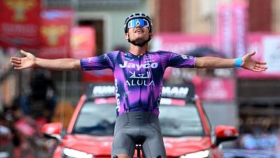 Plapp celebra la victoria en el Giro de Italia