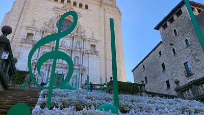 Girona adapta el 'Temps de flors' a la sequera i utilitza esponges per retenir l'aigua