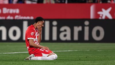 Girona - Real Betis: El delantero Danguma lamenta una ocasión fallada durante el partido. Girona - Real Betis: El delantero Danguma lamenta una ocasión fallada durante el partido.