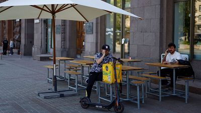Glovo acuerda con los sindicatos un ERE que afectará a 436 repartidores