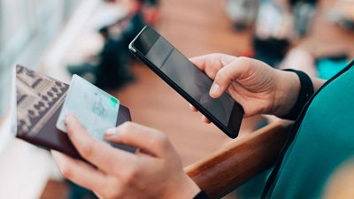 El Gobierno aprueba el nuevo DNI digital, que permitirá la identificación segura desde el teléfono móvil | Ver El Gobierno aprueba el nuevo DNI digital, que permitirá la identificación segura desde el teléfono móvil | Ver