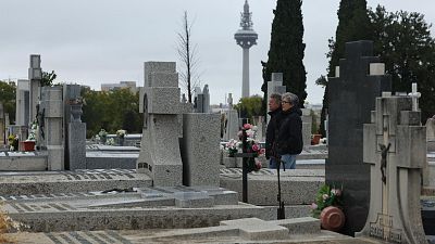 Declarada Lugar de Memoria Democrática la tapia del cementerio de La Almudena, símbolo del "terror" del régimen