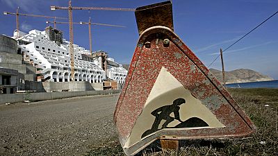 El Gobierno financiará al 50% la demolición del Algarrobico así como el desescombro y restauración ambiental