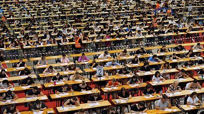 El Gobierno usará la IA para implantar un nuevo modelo de oposiciones y eliminar la cita previa obligatoria El Gobierno usará la IA para implantar un nuevo modelo de oposiciones y eliminar la cita previa obligatoria