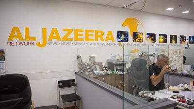 El Gobierno israelí decide por unanimidad cerrar el canal Al Jazeera en el país